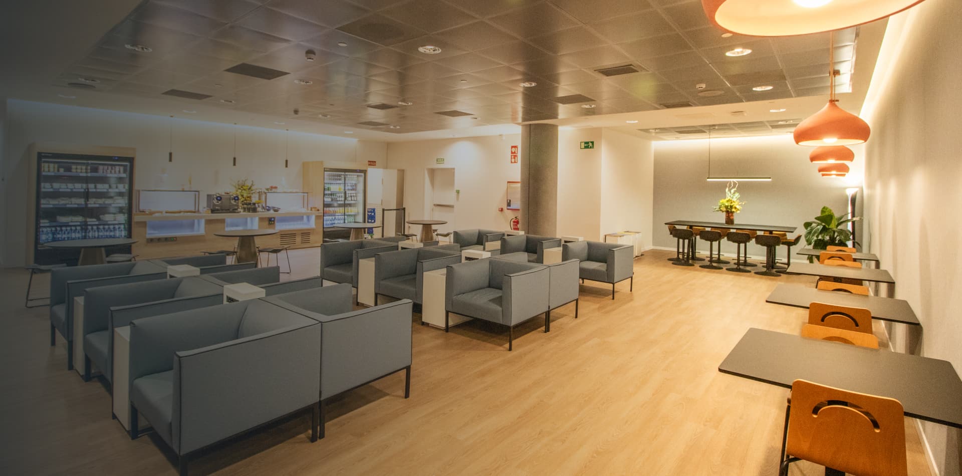 Plaza Mayor VIP Lounge T4