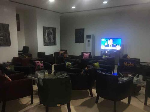 llegada-arrival-lounge-3631-3